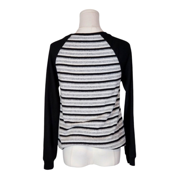 Liverpool Striped Long Sleeve Pullover Sweater Black Gray White Raglan Top XS - Picture 4 of 7